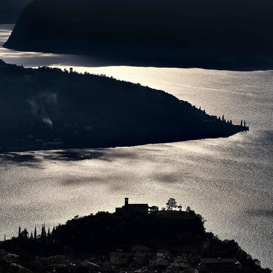 Magic On The Lake - Panoramic Marone Buitenkant foto