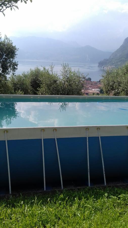 Magic On The Lake - Panoramic Marone Buitenkant foto